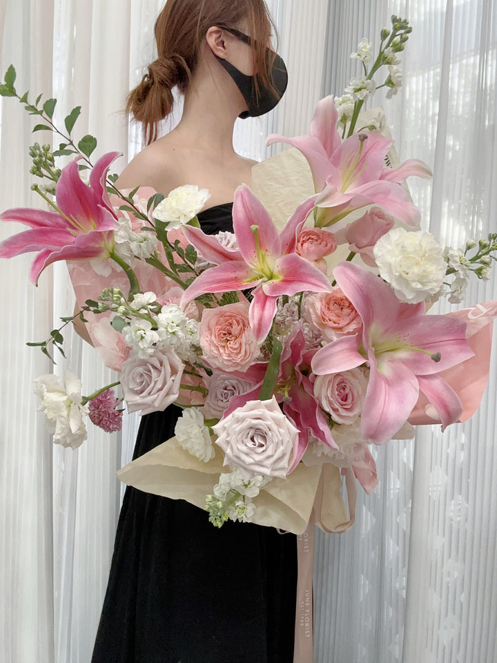 FLOWER BOUQUET (Lilies)021