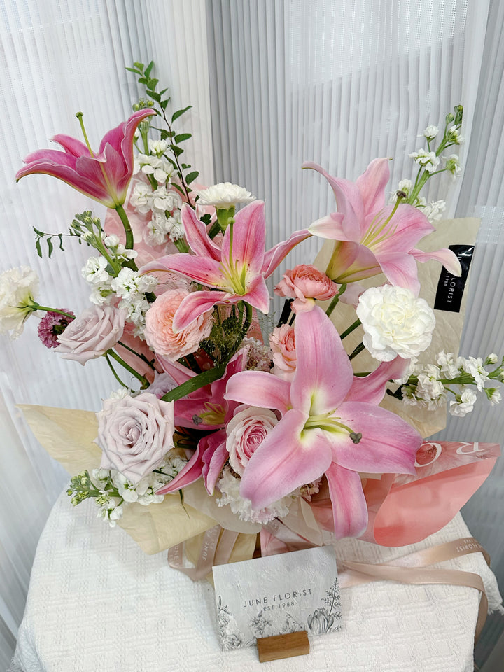 FLOWER BOUQUET (Lilies)021