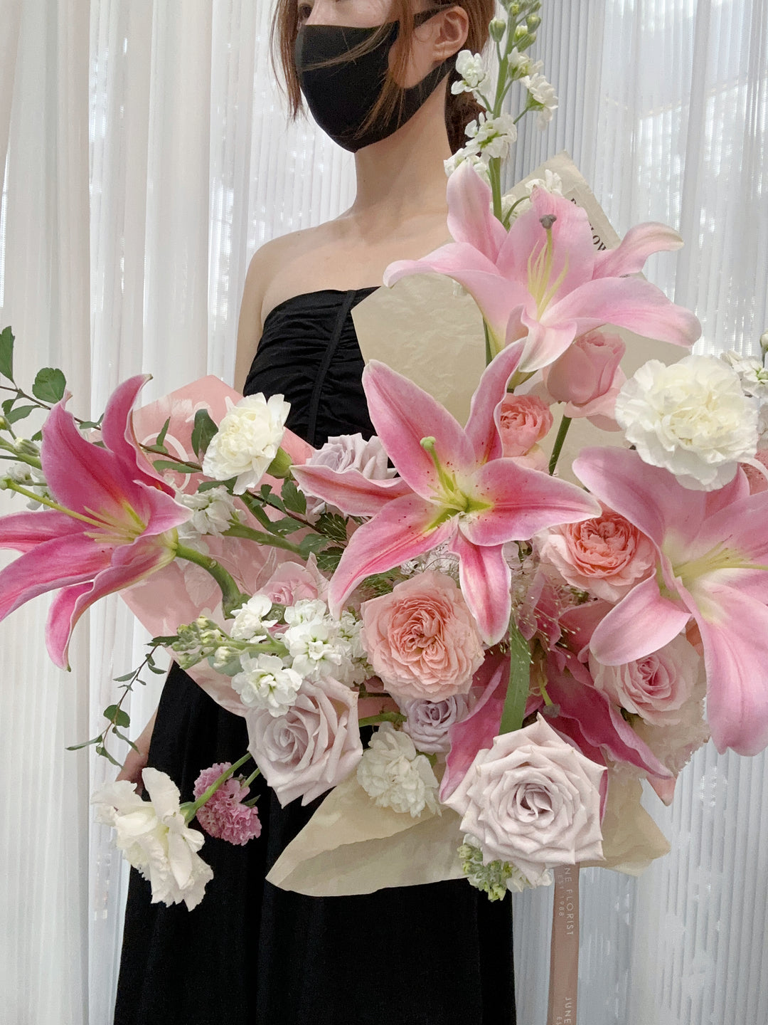 FLOWER BOUQUET (Lilies)021