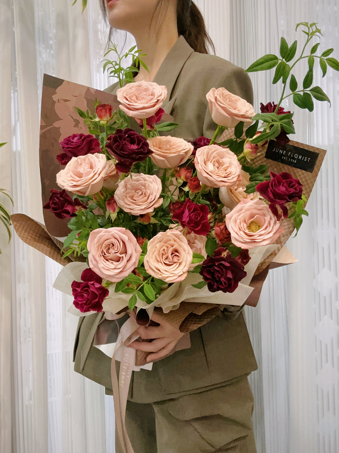 FLOWER BOUQUET ( cappuccino roses) 032